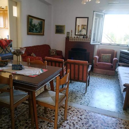 エギオ Vacation House Dionysiaヴィラ エクステリア 写真