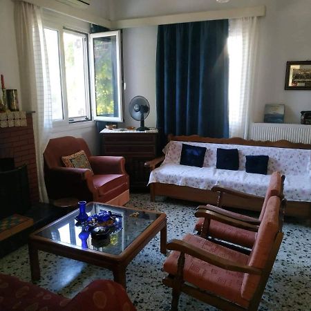 エギオ Vacation House Dionysiaヴィラ エクステリア 写真