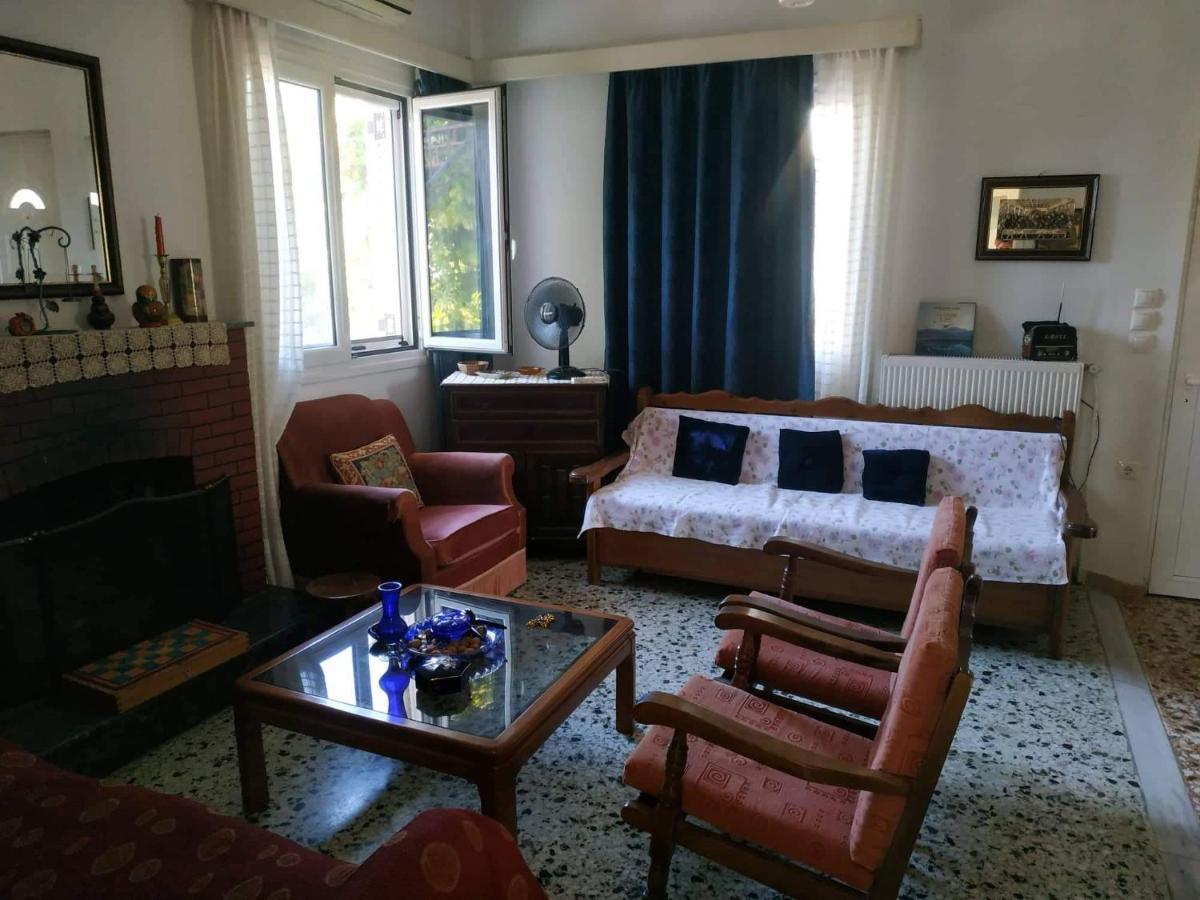 エギオ Vacation House Dionysiaヴィラ エクステリア 写真