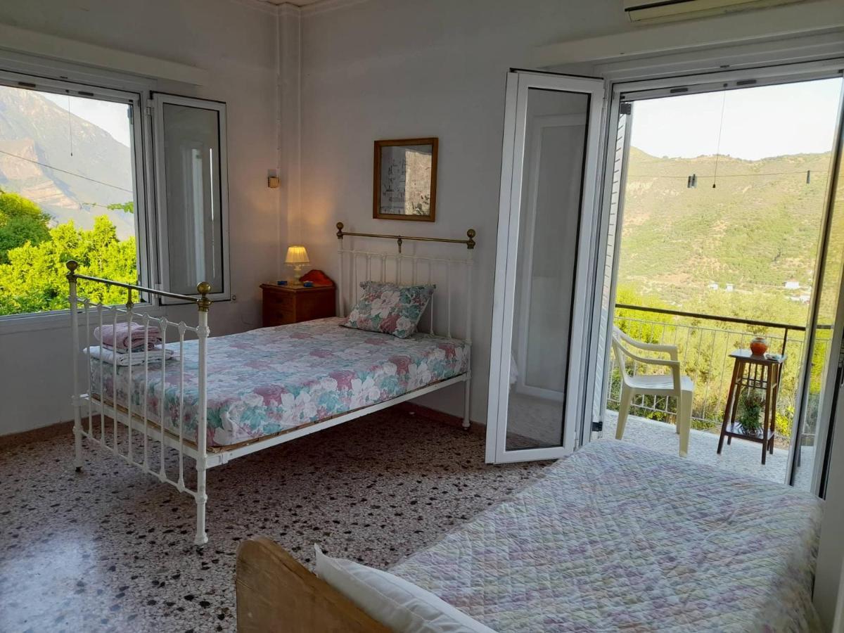 エギオ Vacation House Dionysiaヴィラ エクステリア 写真